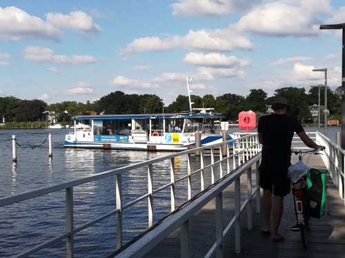 Personenfähre Anlegestelle Wassersportallee