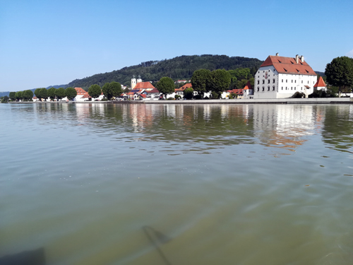 Donauradweg - mit der Donaufähre Obernzell