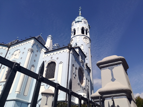 Sankt-Elisabeth-Kirche - blaue Kirche - 2022