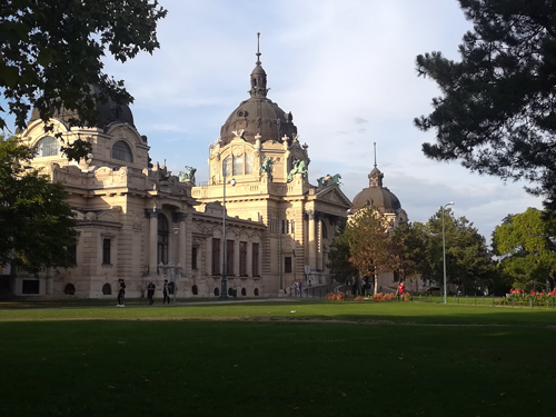 Budapest - Városliget - das Széchenyi-Heilbad